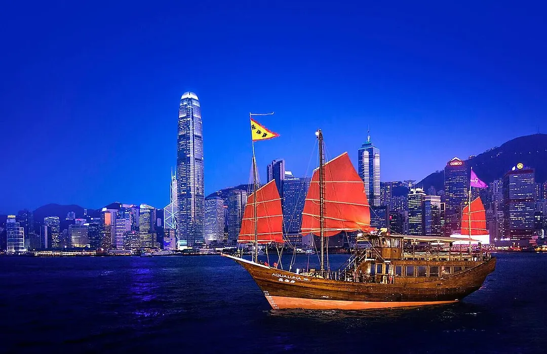 Four Seasons Hotel Hong Kong-1